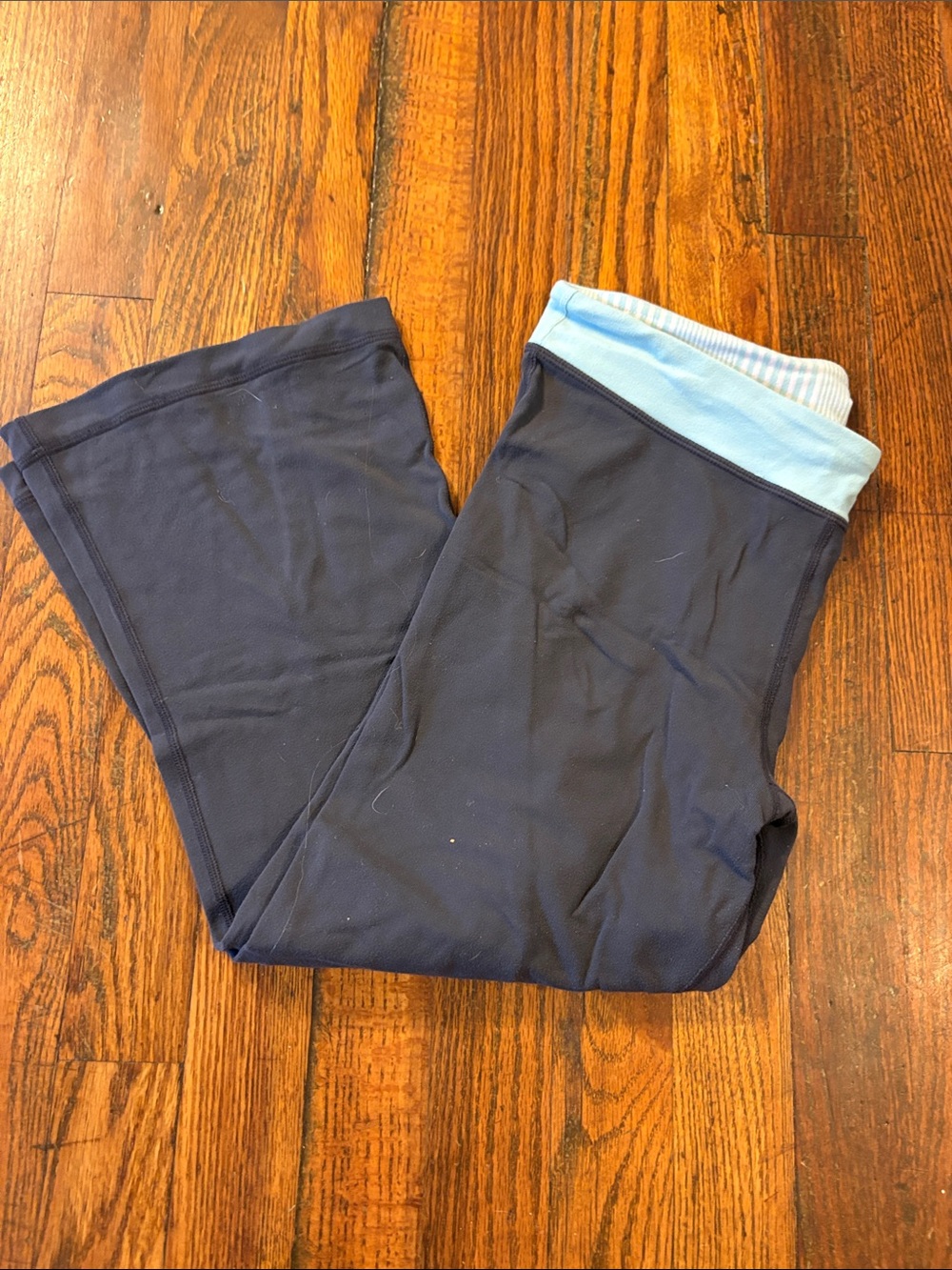 🎉Lululemon athletica Gray Leggings with Light Blue Waistband!